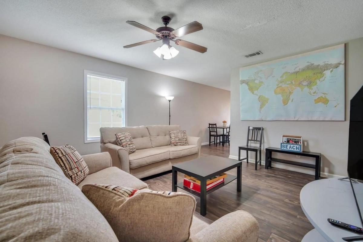 Cozy And Contemporary Villa 1 Mile From Gsu 斯泰茨伯勒 外观 照片