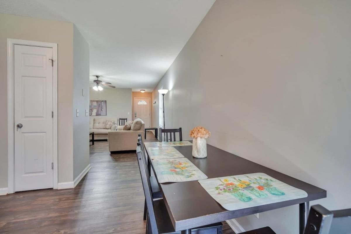 Cozy And Contemporary Villa 1 Mile From Gsu 斯泰茨伯勒 外观 照片