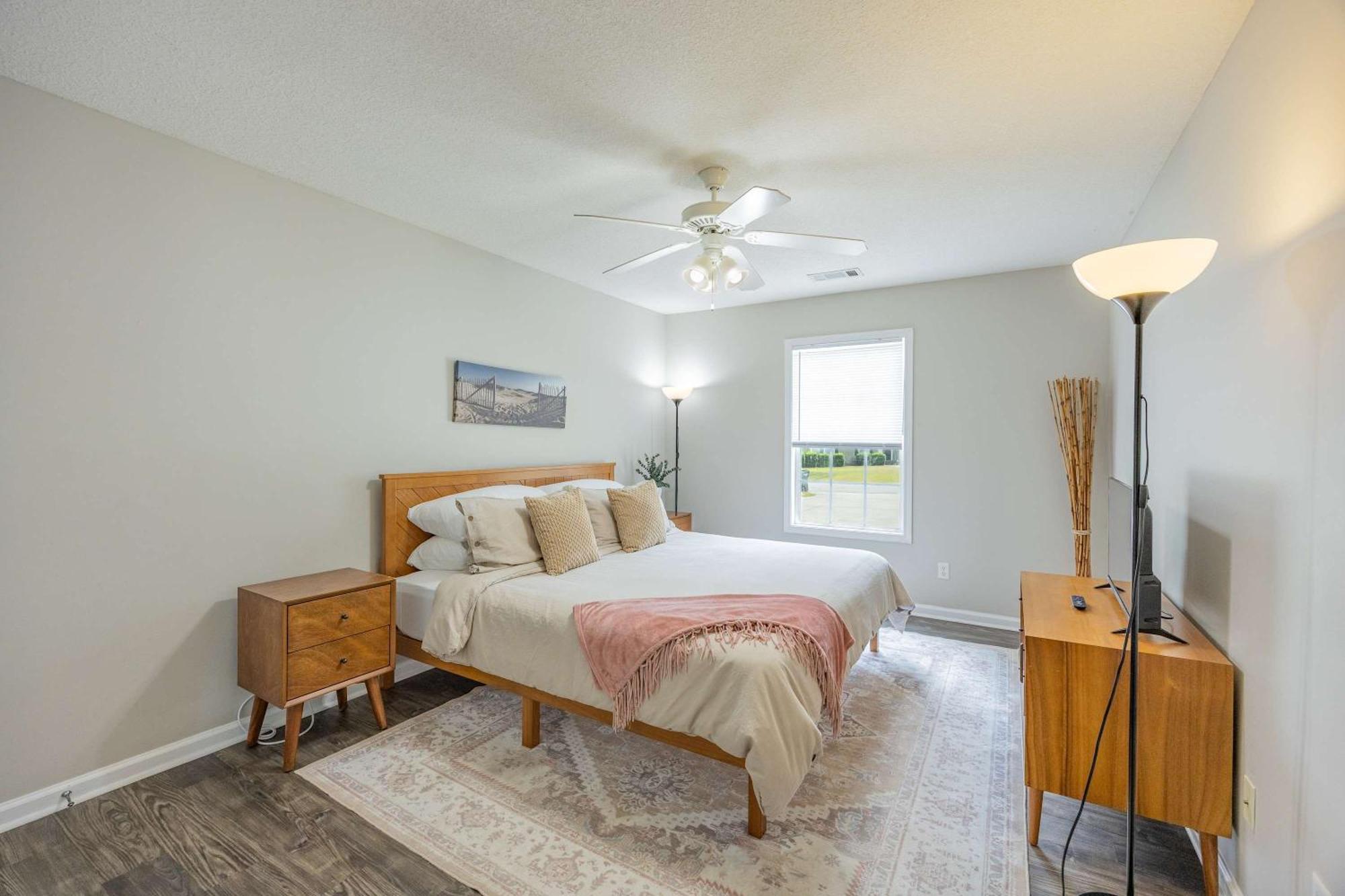 Cozy And Contemporary Villa 1 Mile From Gsu 斯泰茨伯勒 外观 照片